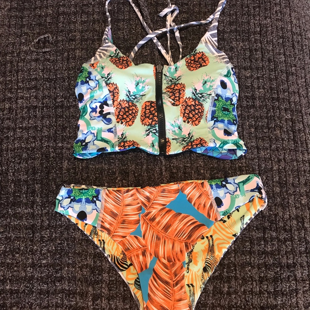 Mooskini Reversible Bikini Set